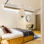The Hay Stables - Stones Throw To Oxford Street